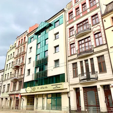 Old Town Elegance - Spacious 60m & Free Garage Апартаменты *